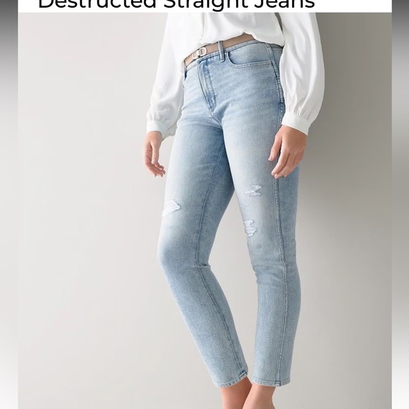 WHBM High-Rise Sculpt Destructed Straight - Picture 2 of 7